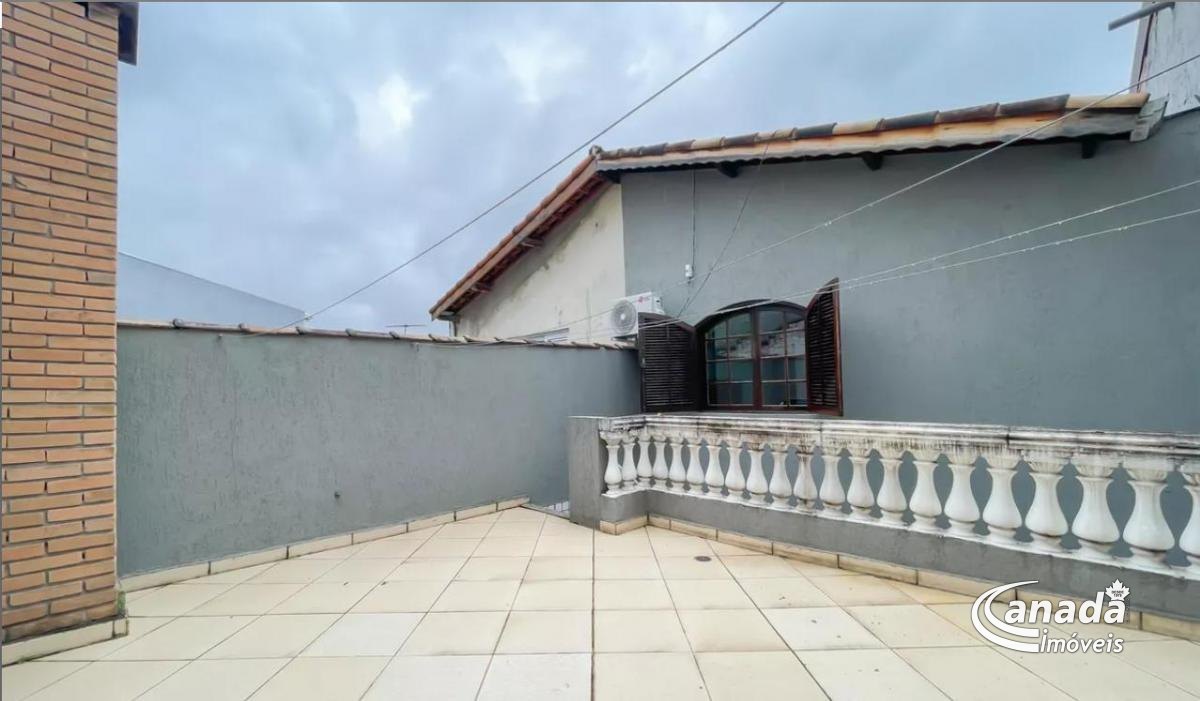 Sobrado com 3 dormitórios em Osasco