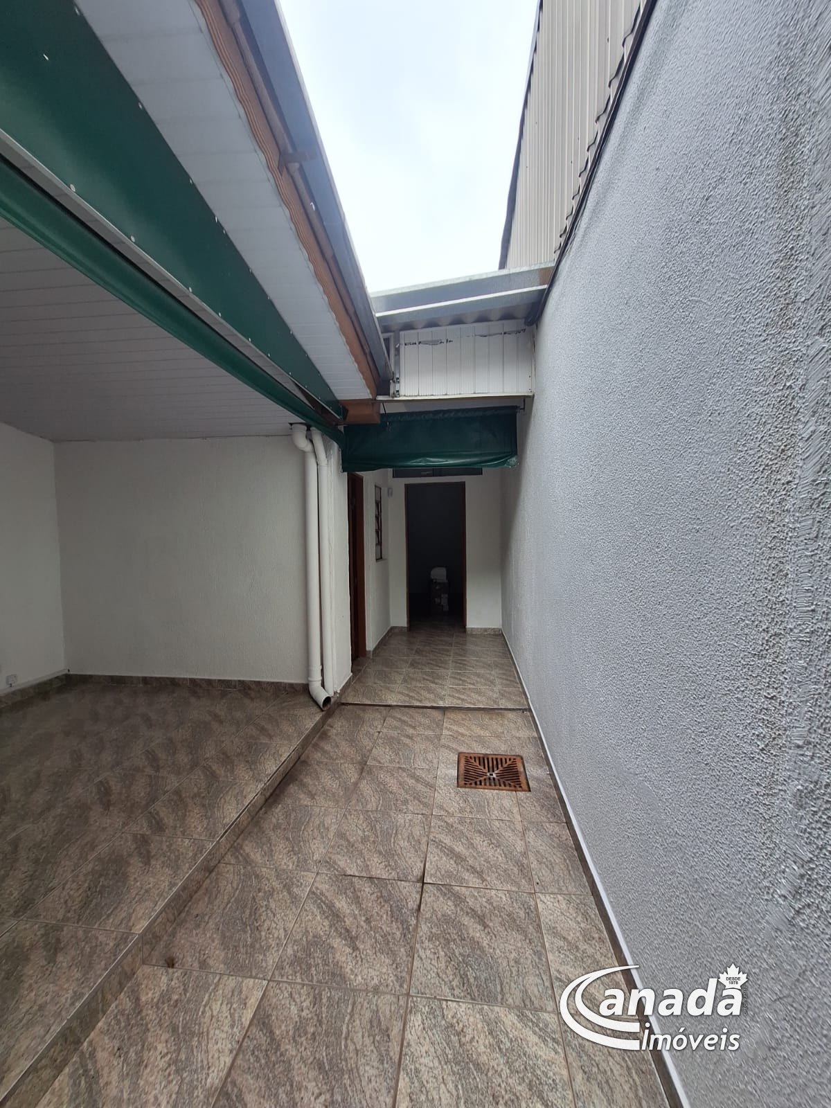 Imóvel Comercial com 4 salas em Osasco